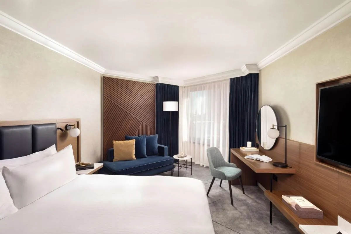 Image 1 of Hilton London Metropole