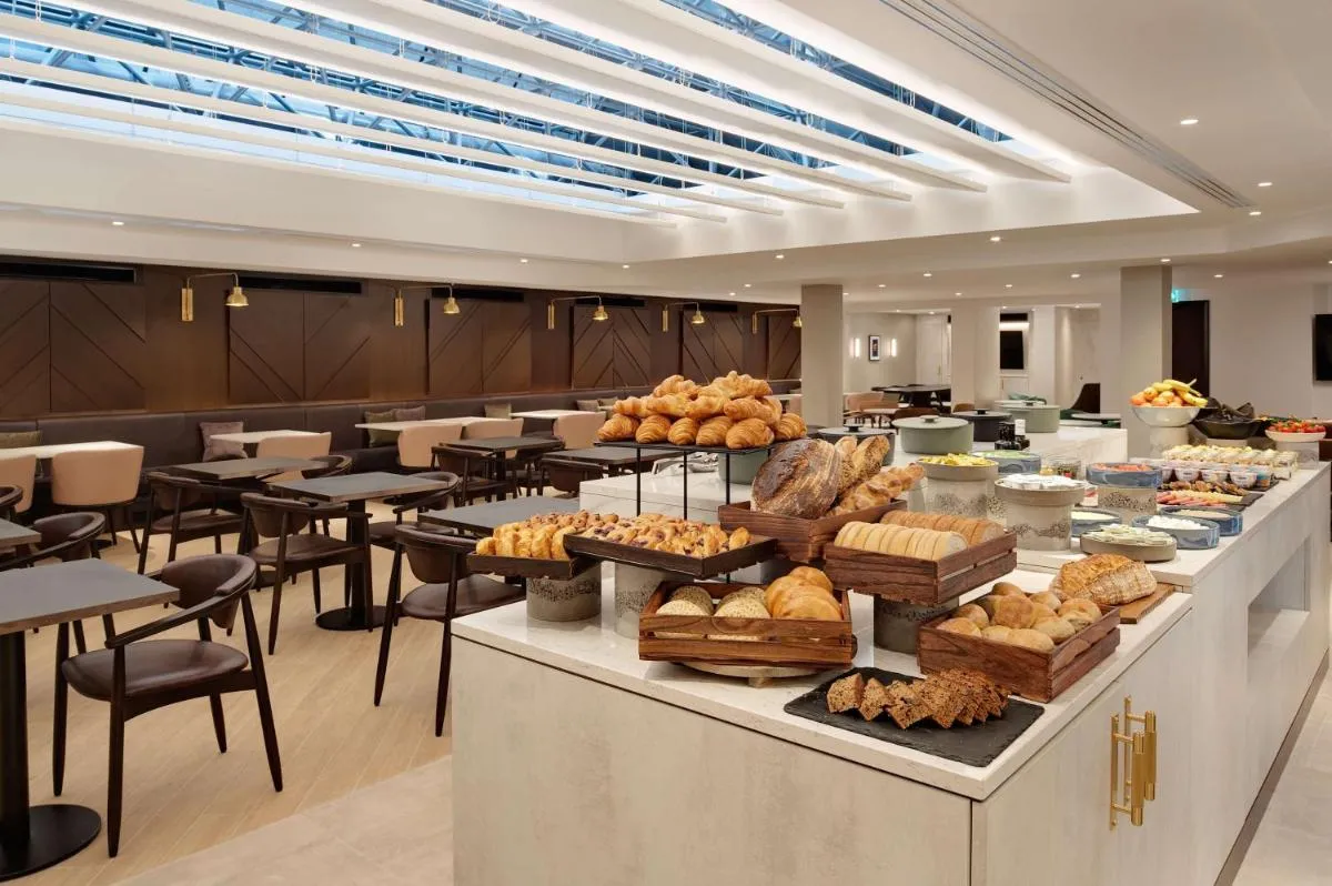Image 2 of Hilton London Metropole