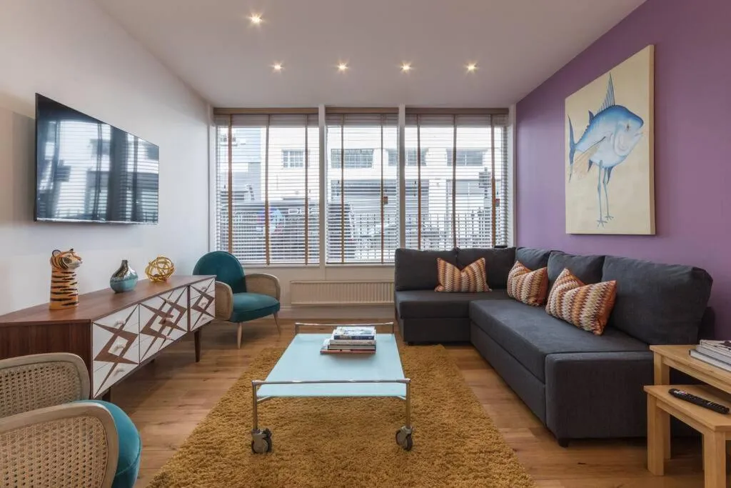 Image 4 of Home For All – Fitzrovia – by Frankie Says