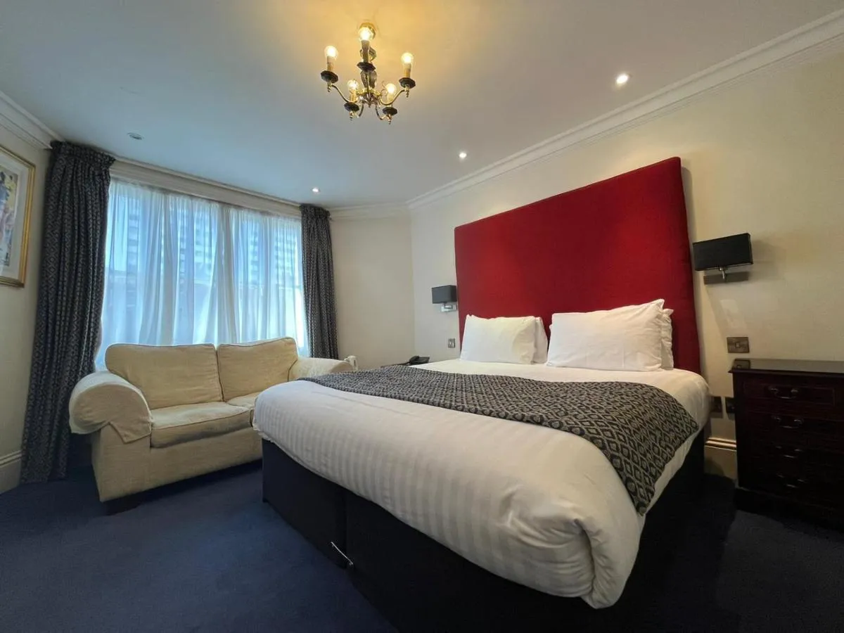 Image 3 of Hotel La Place