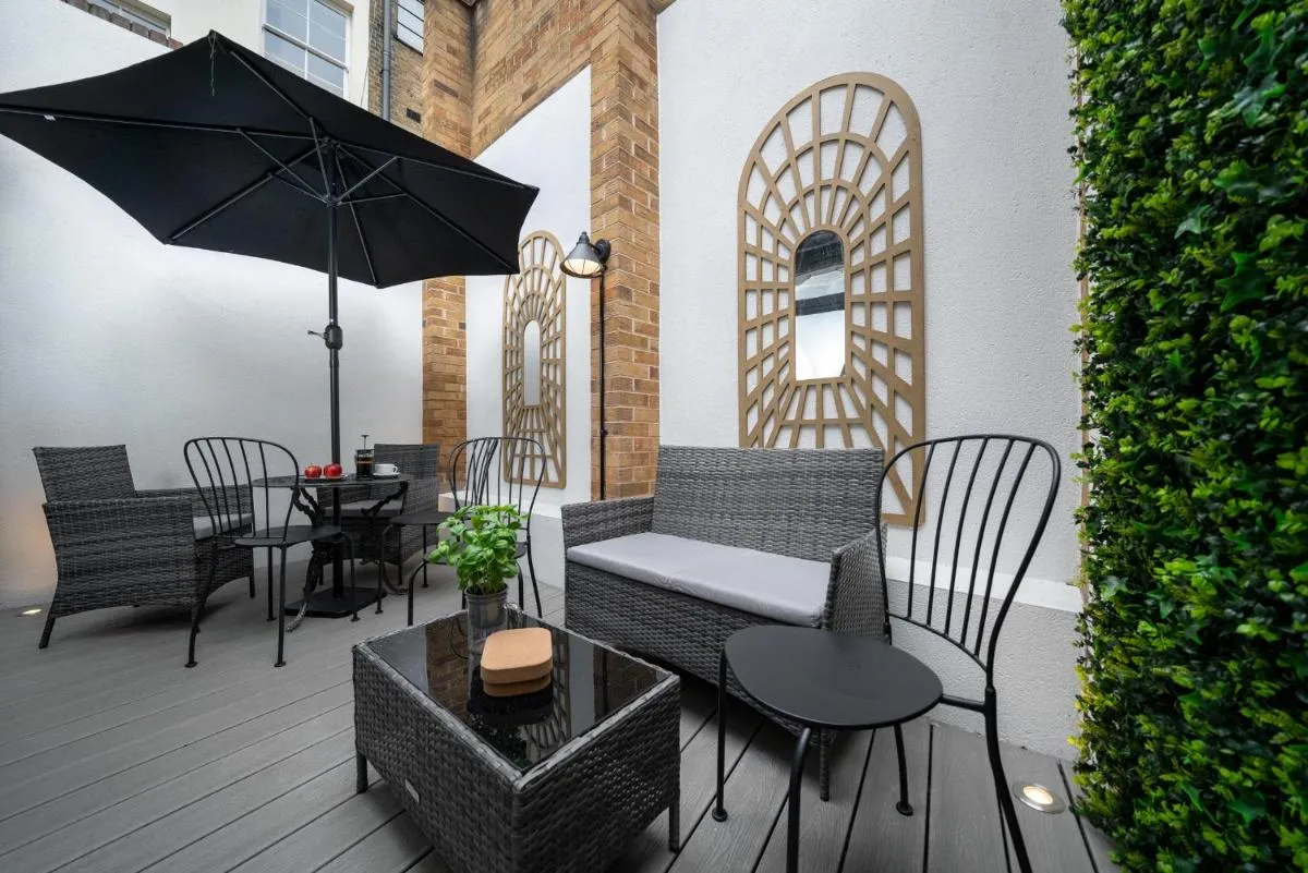 Image 5 of Huge & Central 3 Bedr, 4 Beds, 2,5 Bath Covent Gdn