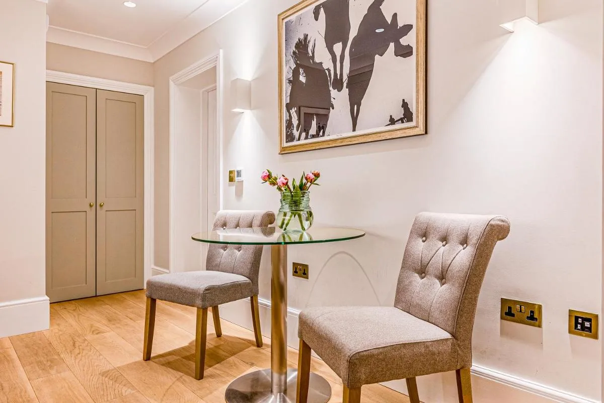 Image 1 of Immense Studio, Prime location Belgravia, Chelsea