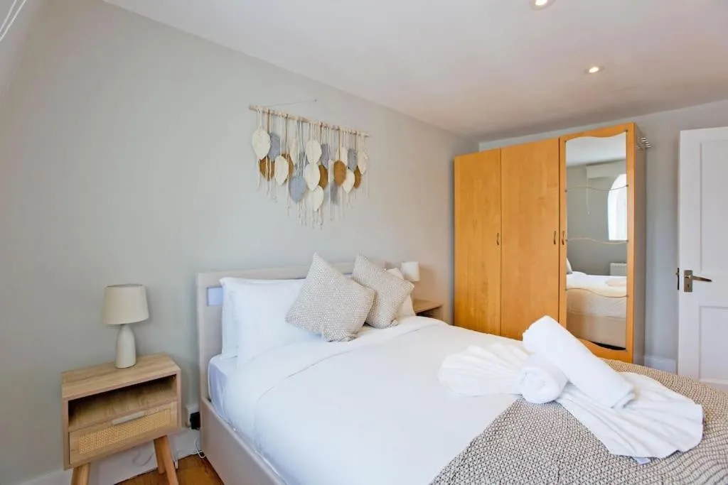 Image 5 of Imperial Hogarth Road Apartment -4th floor