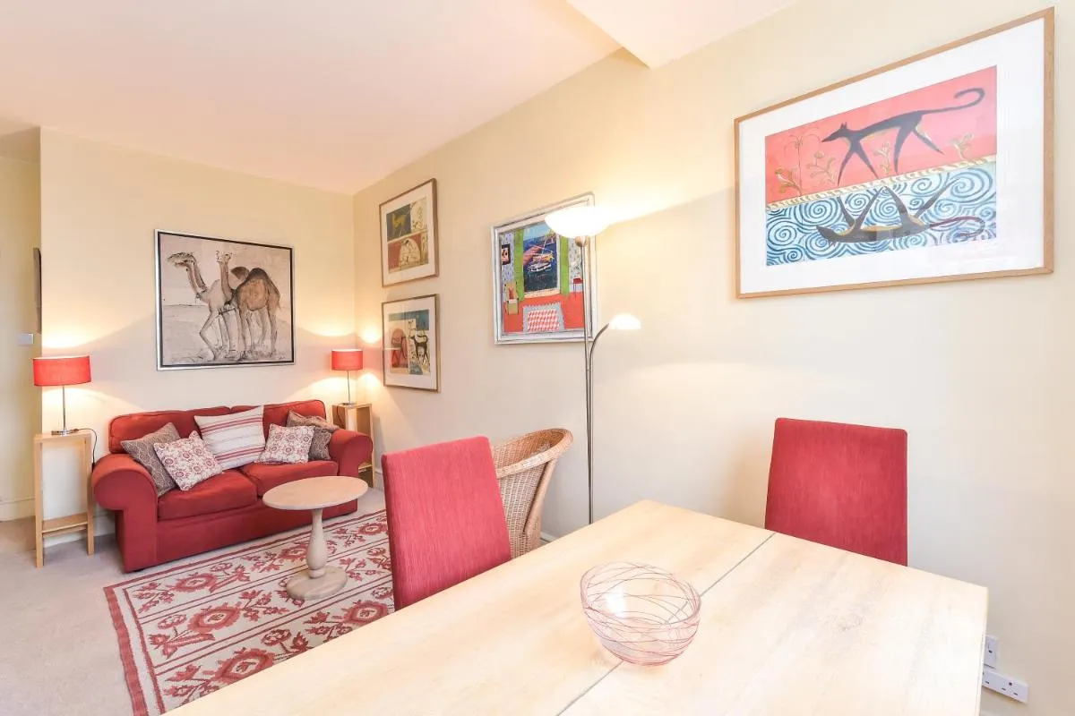 Image 4 of JOIVY 2 bed flat in the heart of London, close to Victoria Station