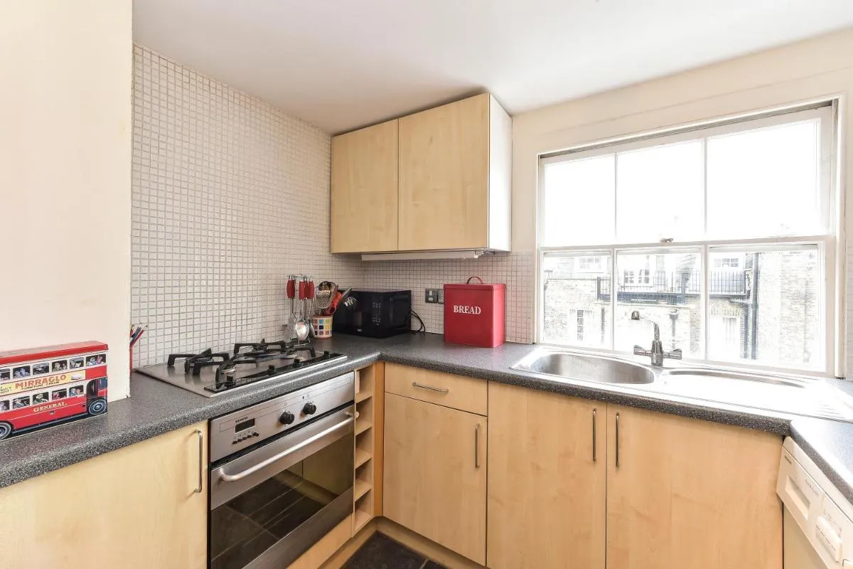 Image 5 of JOIVY 2 bed flat in the heart of London, close to Victoria Station