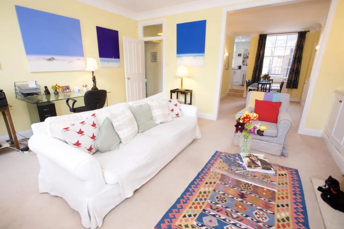 Image 3 of JOIVY Luxurious 2BR flat in Pimlico, near Warwick sq