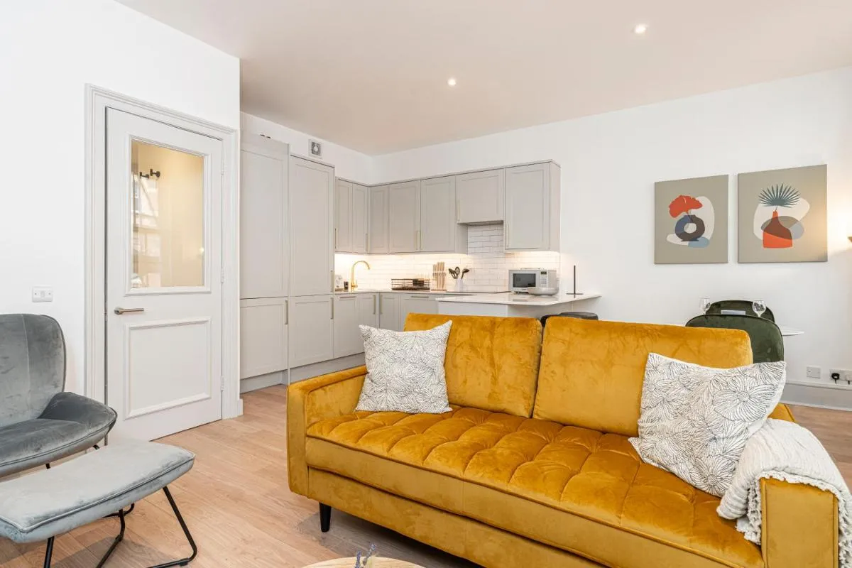 Image 5 of JOIVY Stylish 1 bed flats in Soho, next to Piccadilly Circus