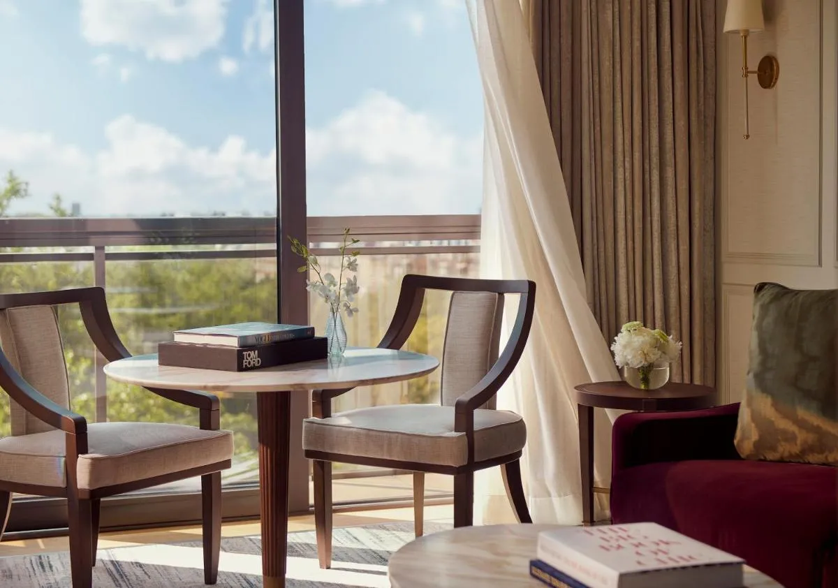 Image 3 of Jumeirah Carlton Tower London