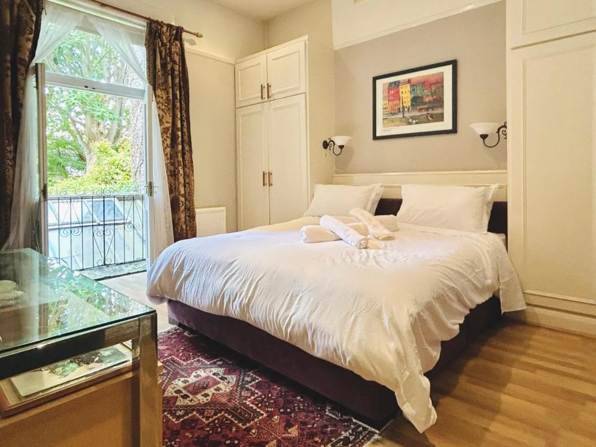Image 1 of Kensington Grand Suite