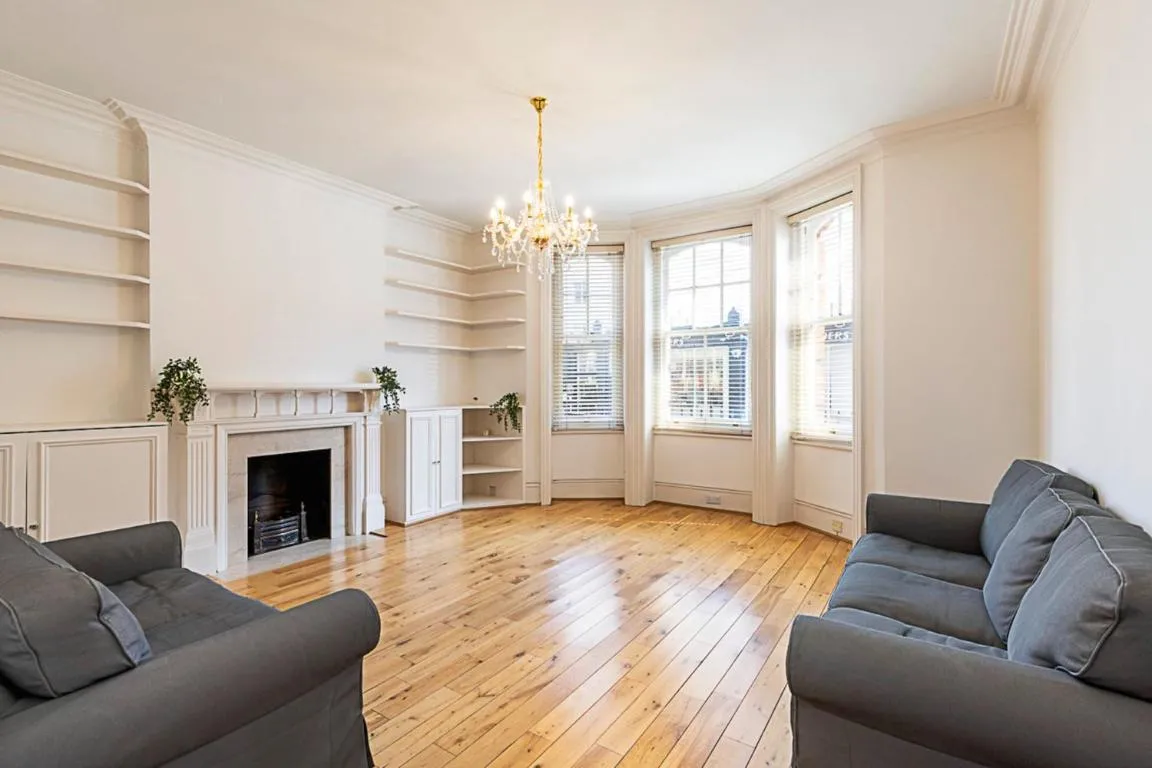 Image of Kensington Tranquility Elegant Two-Bed Retreat