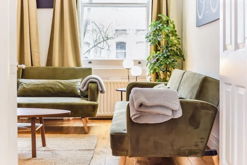 Image of Knightsbridge Stylish Two Bedroom Apartment