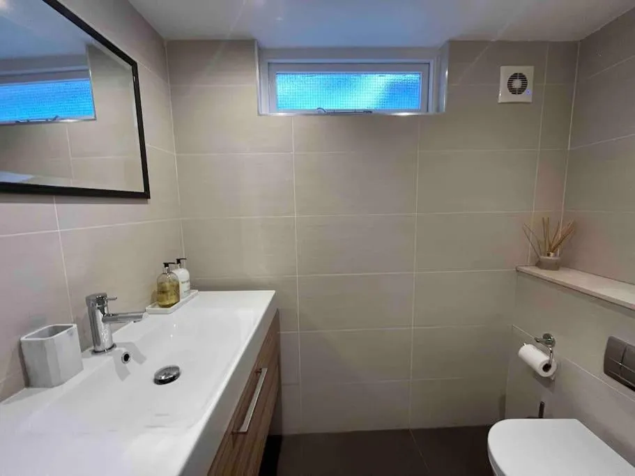 Image 5 of La Belle Etage by Harrods Airconditioning