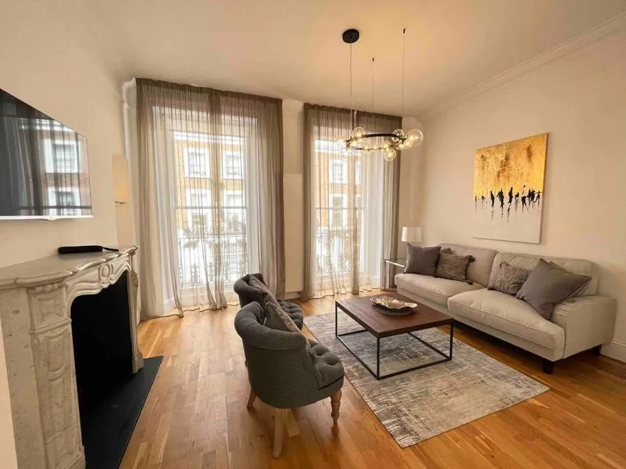 Image 1 of La Belle Etage by Harrods Airconditioning
