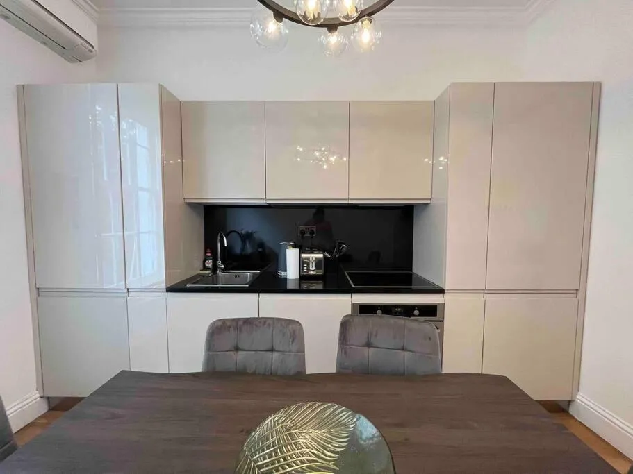 Image 3 of La Belle Etage by Harrods Airconditioning