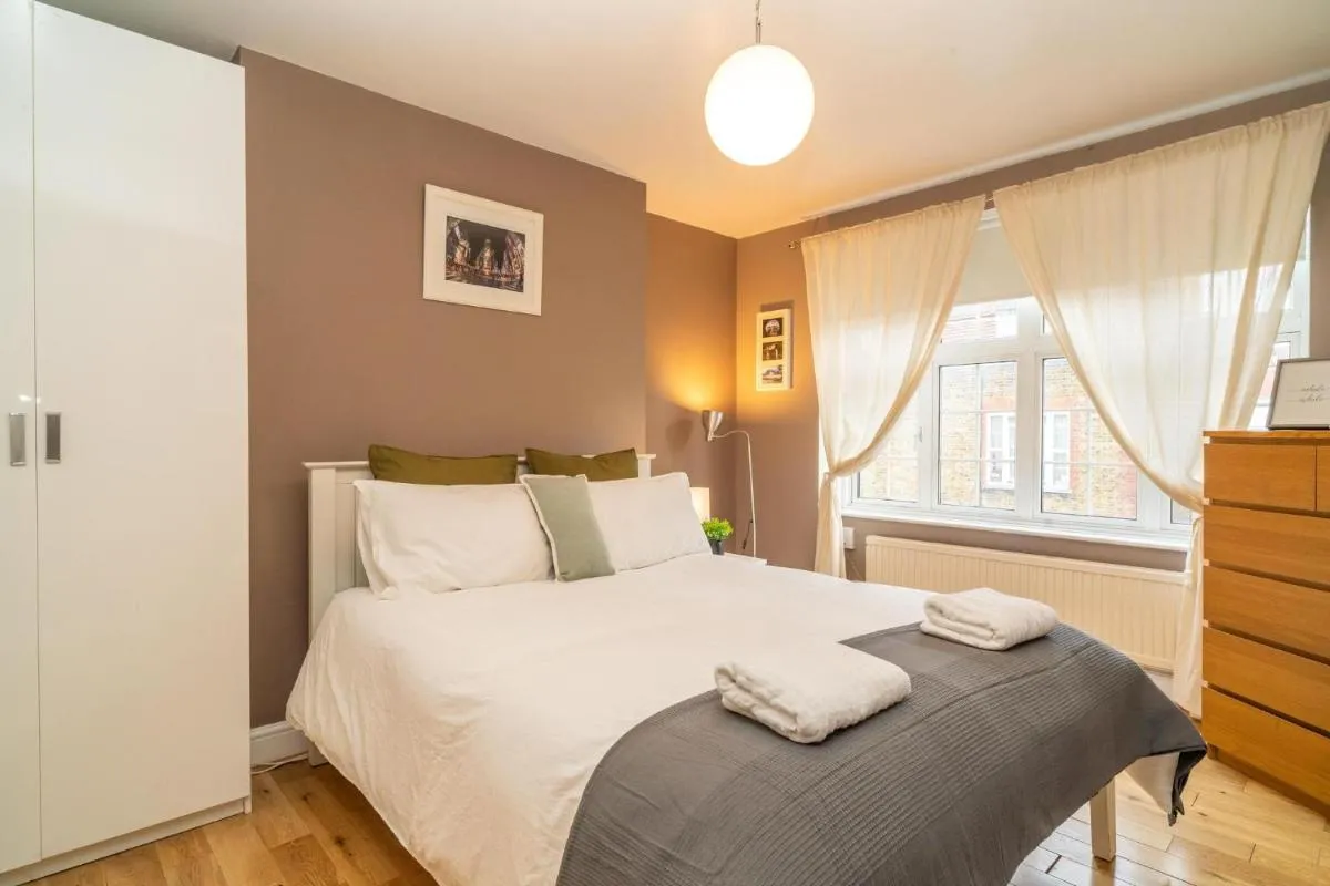 Image 5 of Location! 2 bed/2bath – Pro Host