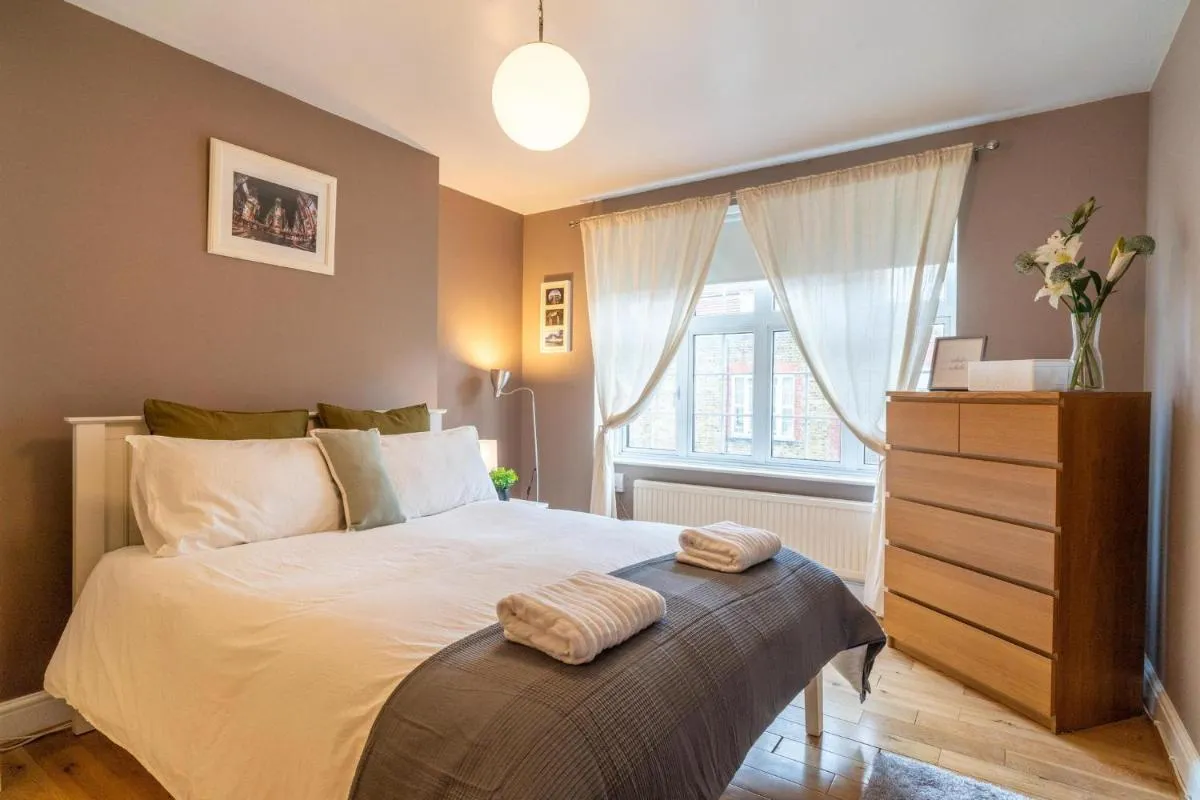 Image 1 of Location! 2 bed/2bath – Pro Host
