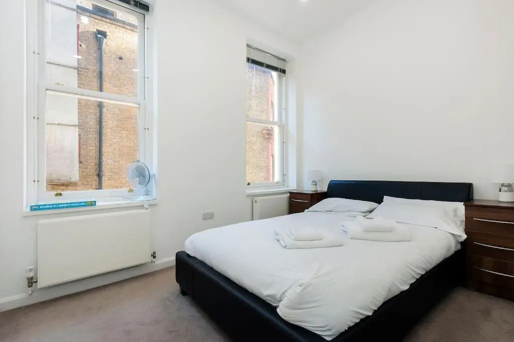 Image 5 of London Bridge Beauty Luxury 2bed 2bath