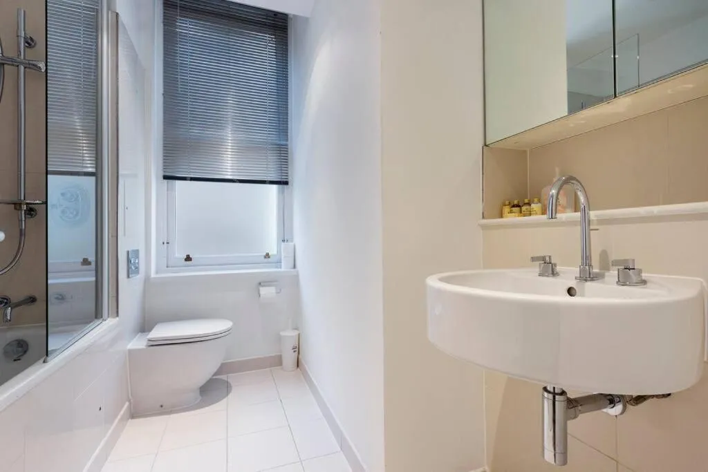 Image 1 of London Bridge Beauty Luxury 2bed 2bath