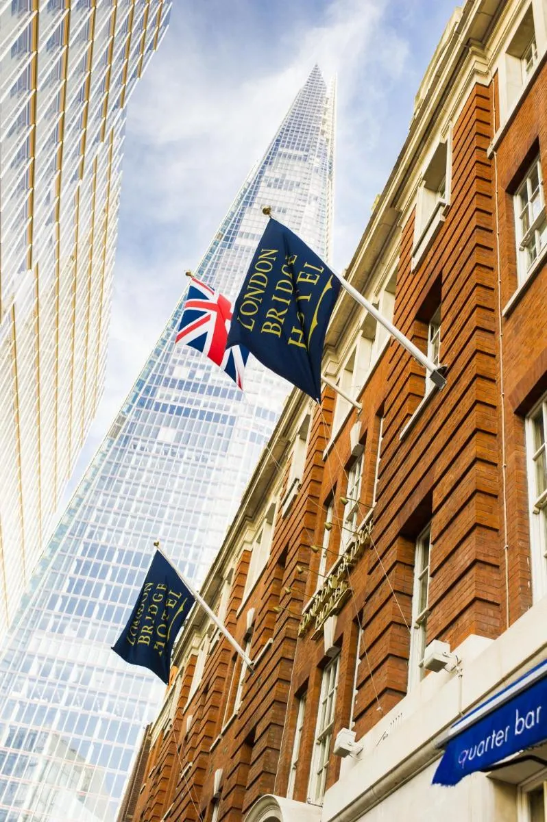 Image 3 of London Bridge Hotel