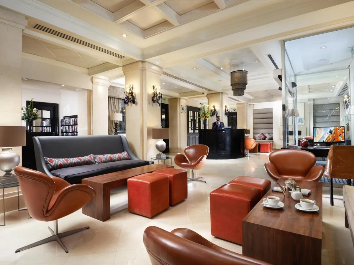 Image 1 of London Bridge Hotel