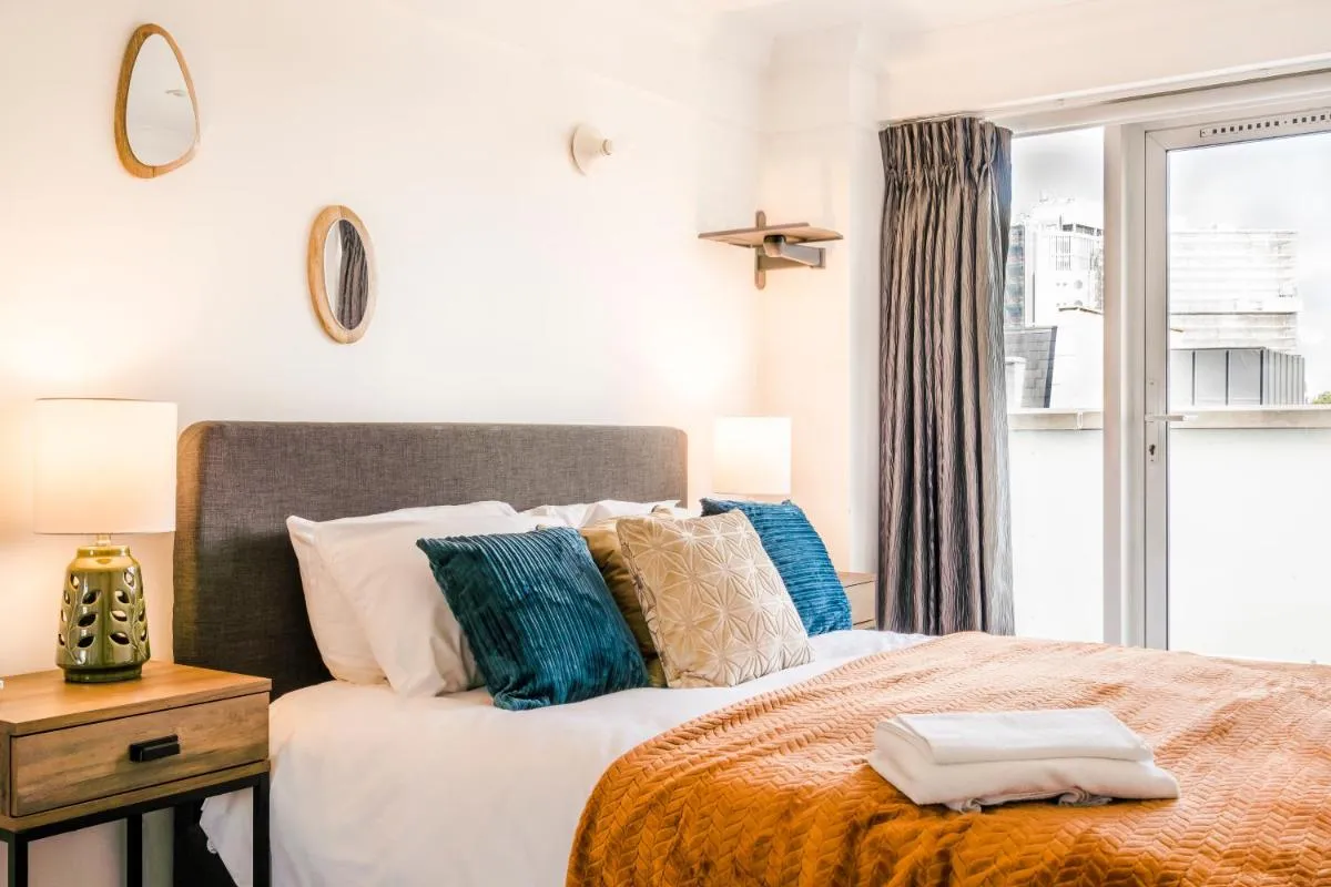 Image 6 of London Bridge Penthouse – Luxury