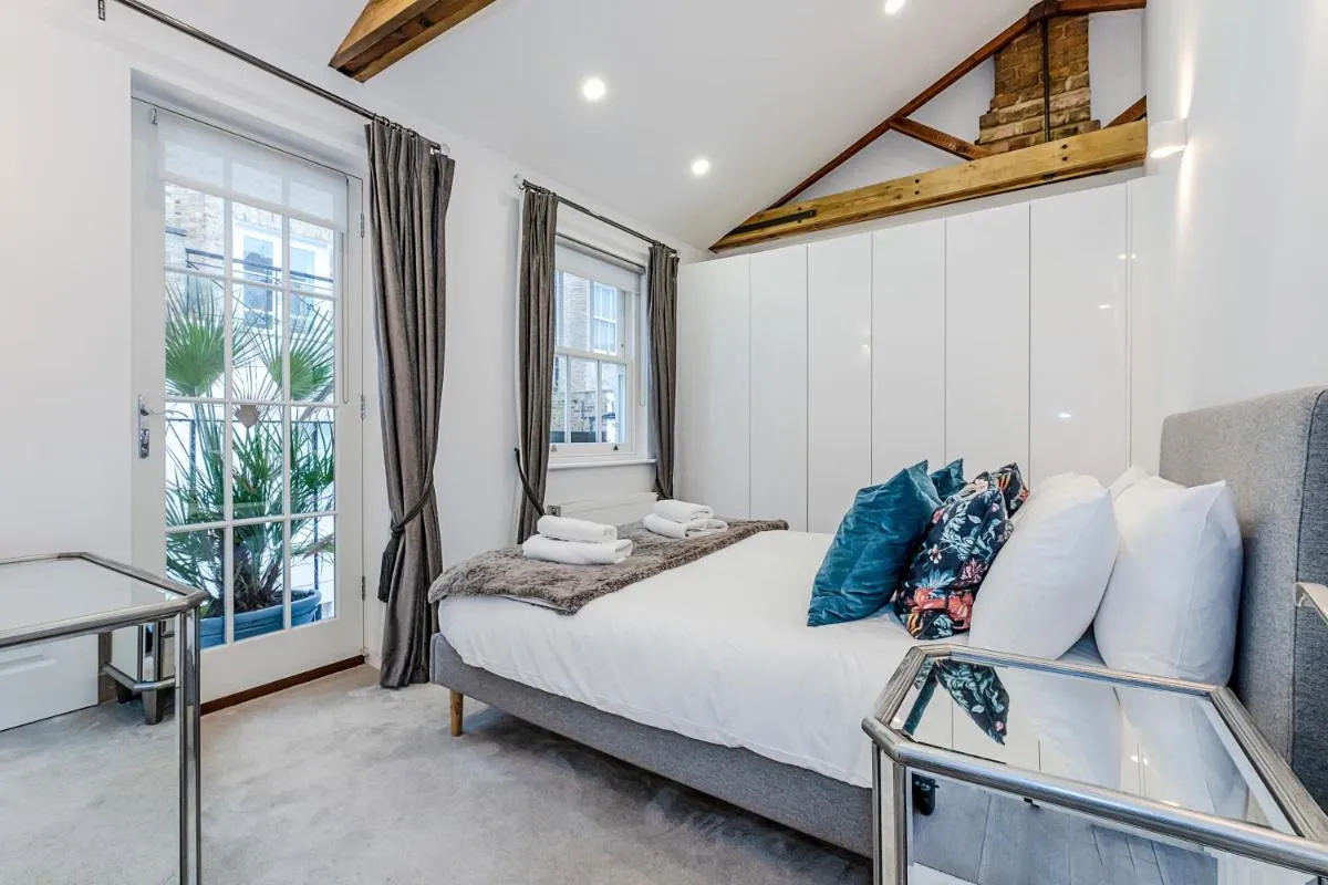 Image 4 of London Choice Apartments – South Kensington – Mews House