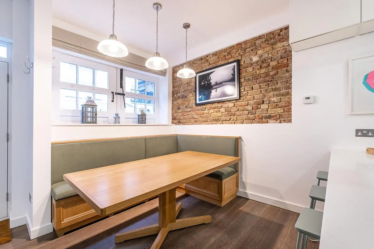 Image 2 of London Choice Apartments – South Kensington – Mews House