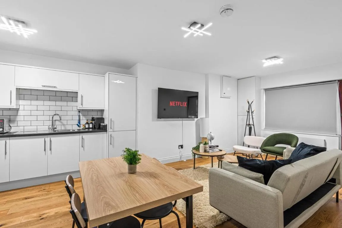 Image of Londwell, Chic Hyde Park Mews House