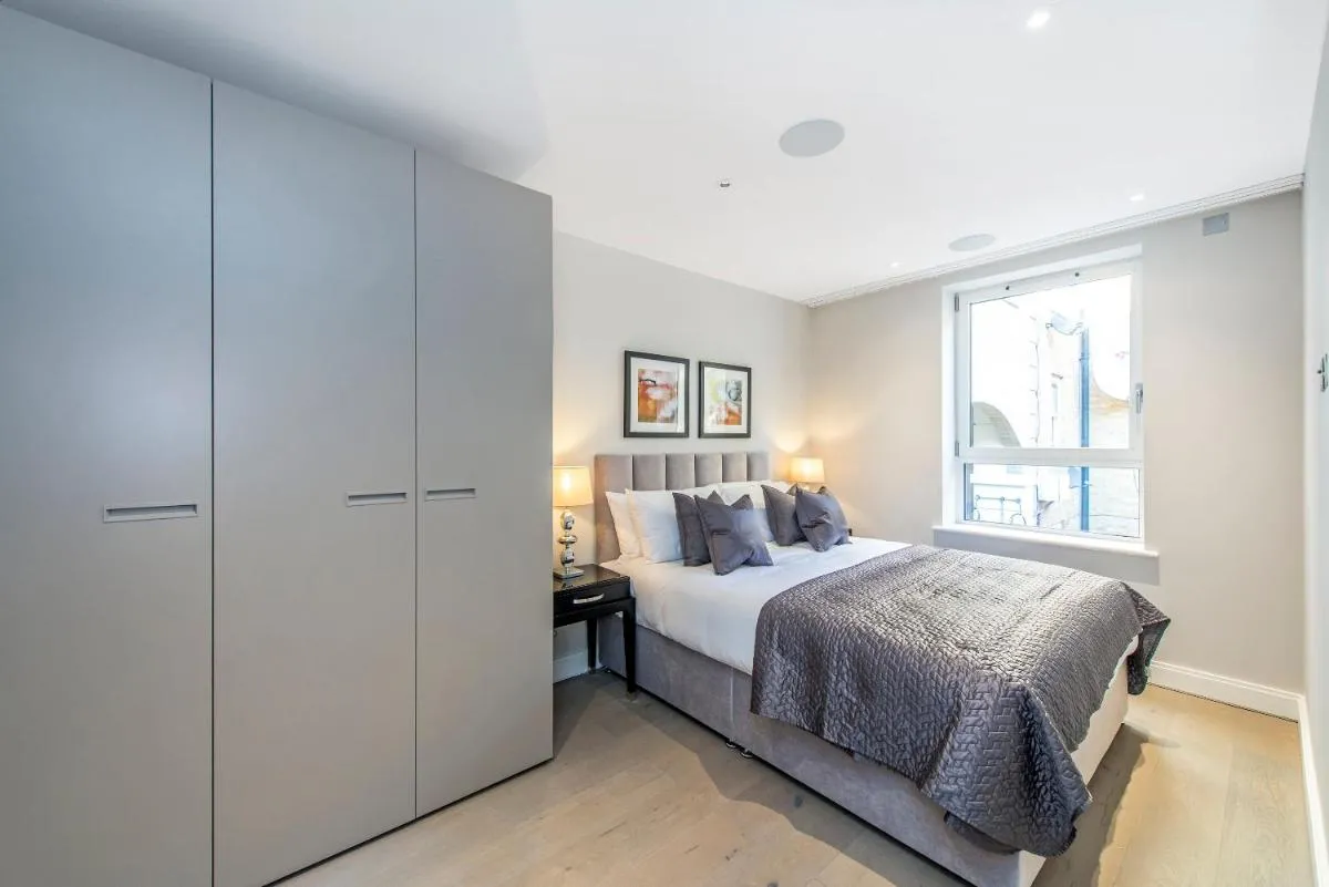 Image 6 of Lux St James Park Apartment Central London FREE WIFI by City Stay Aparts London