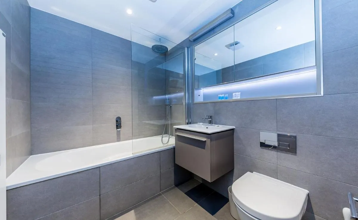 Image 2 of Lux St James Park Apartment Central London FREE WIFI by City Stay Aparts London