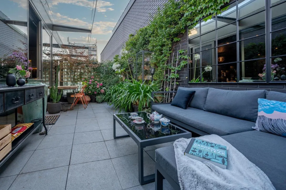 Image 5 of Luxurious Penthouse, Expansive Wrap-Around Terrace