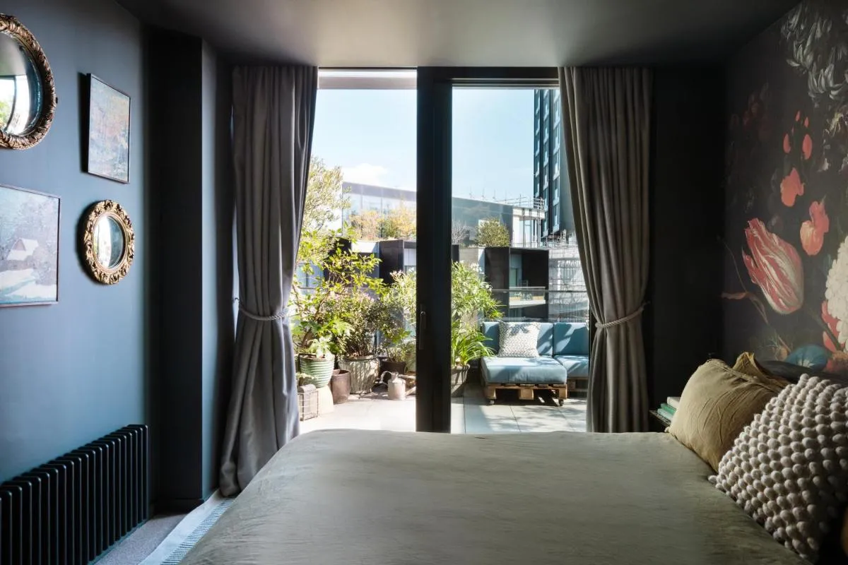 Image 1 of Luxurious Penthouse, Expansive Wrap-Around Terrace