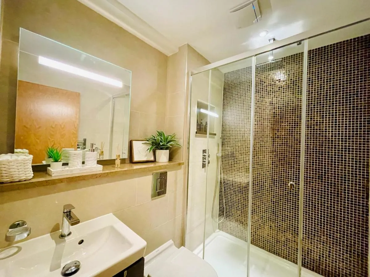 Image 1 of Luxury Apartment in Central London Near Big Ben, Buckingham Palace and London Eye