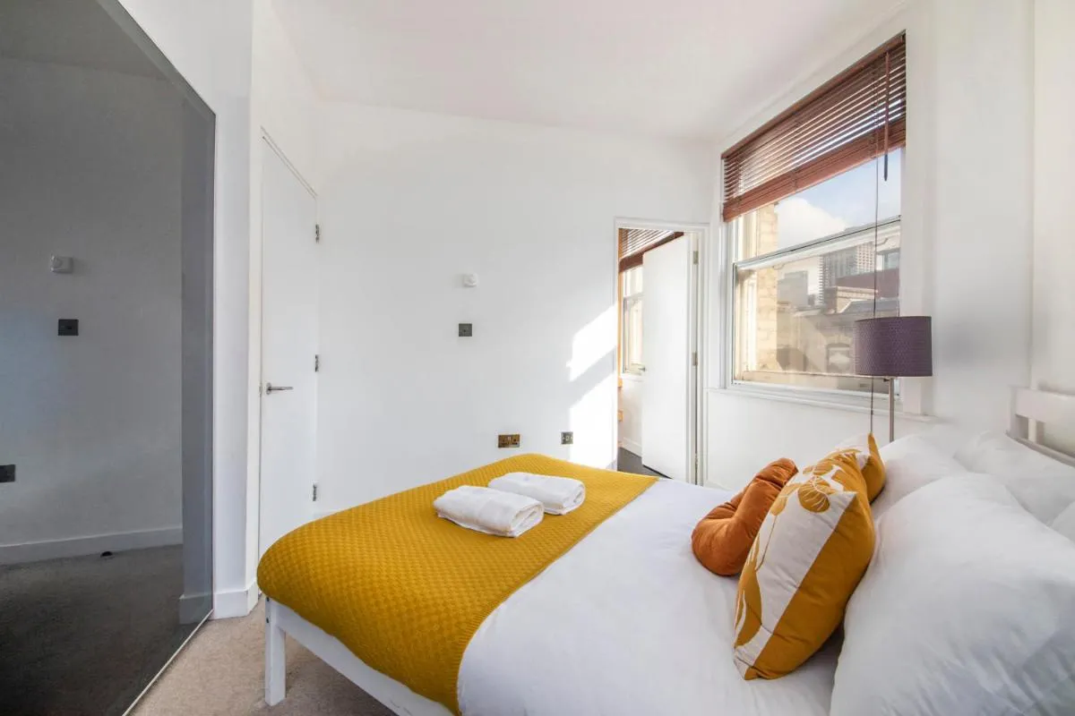 Image 6 of Luxury Central London Apartment – Farringdon