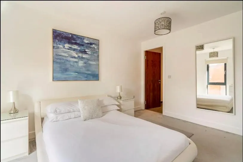 Image of Luxury Knightsbridge apartment outside Harrods