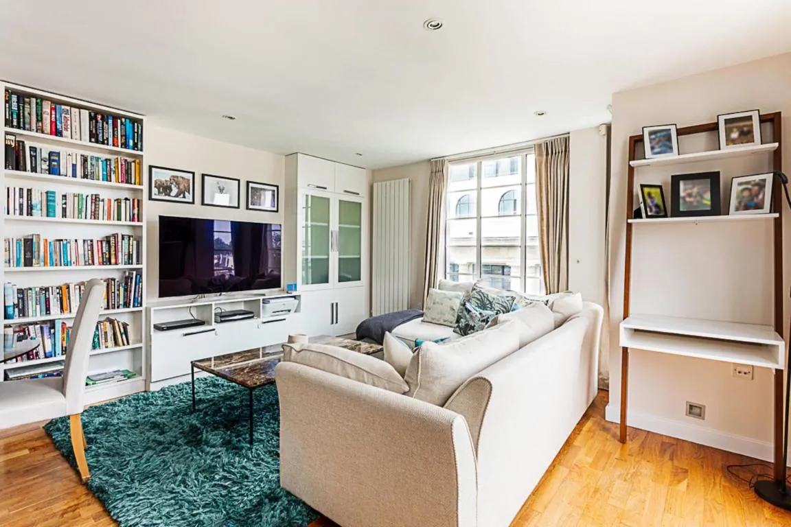 Image of Luxury and Modern Bayswater Apartment