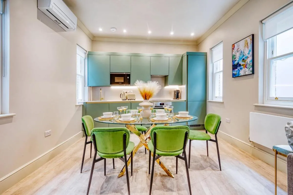 Image 5 of Marble Arch Suite 2-Hosted by Sweetstay
