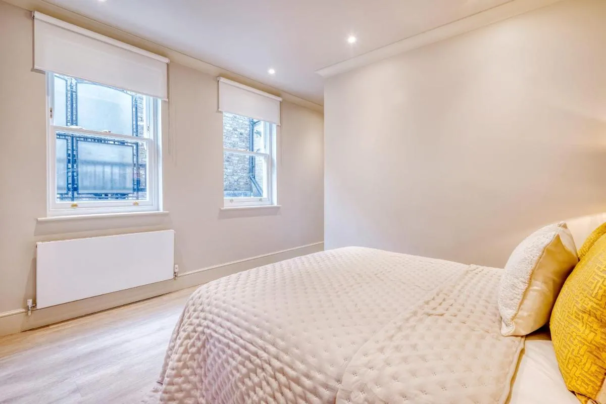 Image 4 of Marble Arch Suite 3-Hosted by Sweetstay