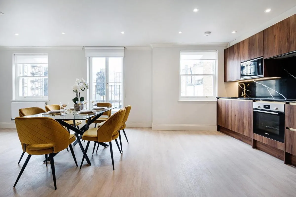Image 5 of Marble Arch Suite 4-Hosted by Sweetstay