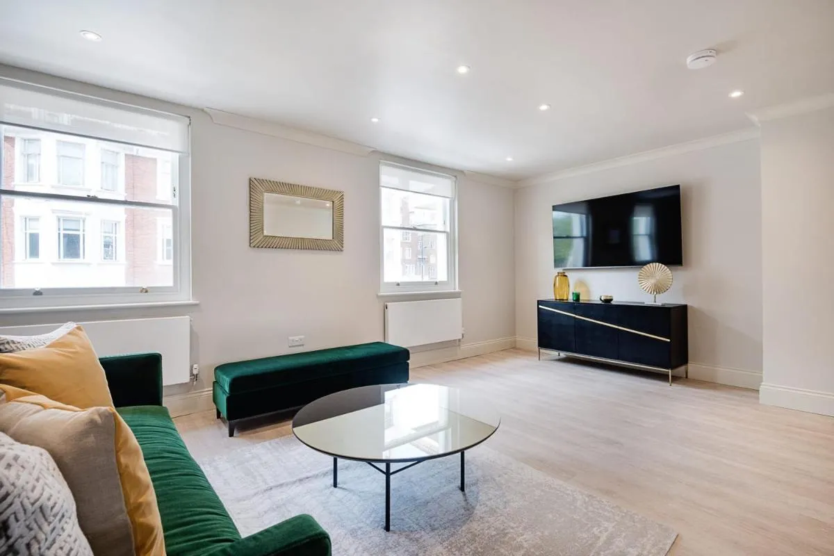 Image 1 of Marble Arch Suite 4-Hosted by Sweetstay