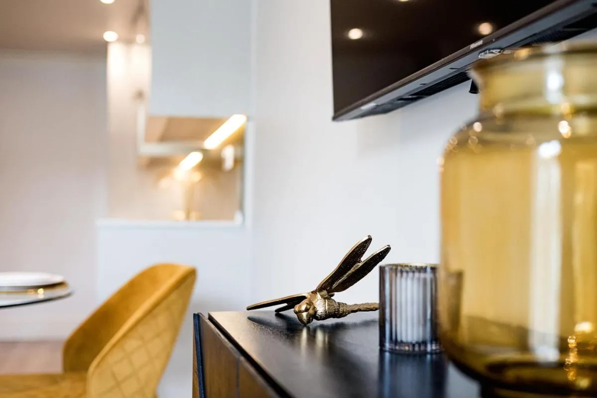 Image 4 of Marble Arch Suite 5-Hosted by Sweetstay