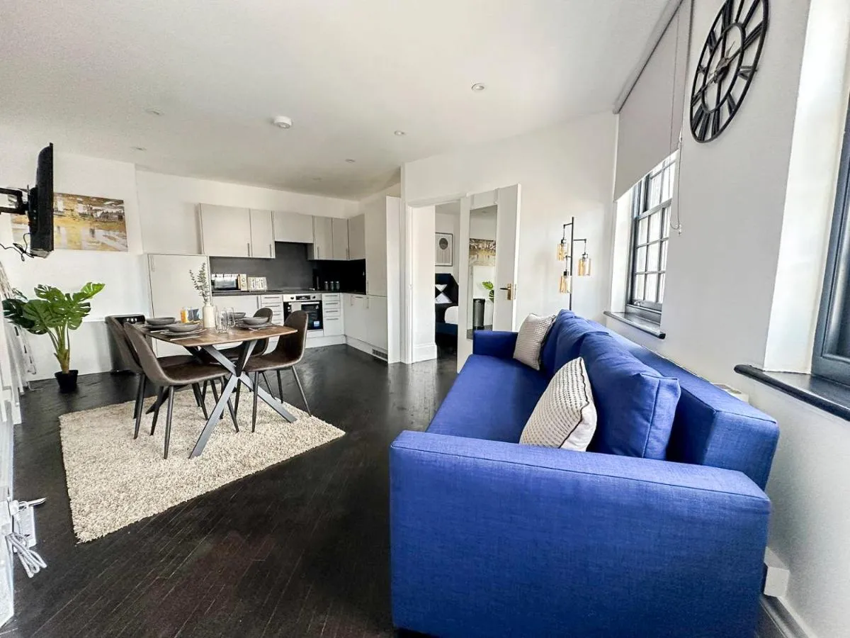 Image 2 of Modern 1-Bedroom Apartments in Shoreditch, Old Street
