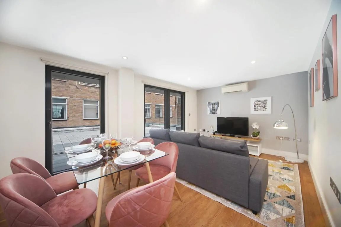 Image of Modern Apartments in Bayswater Central London FREE WIFI & AIRCON by City Stay Aparts London