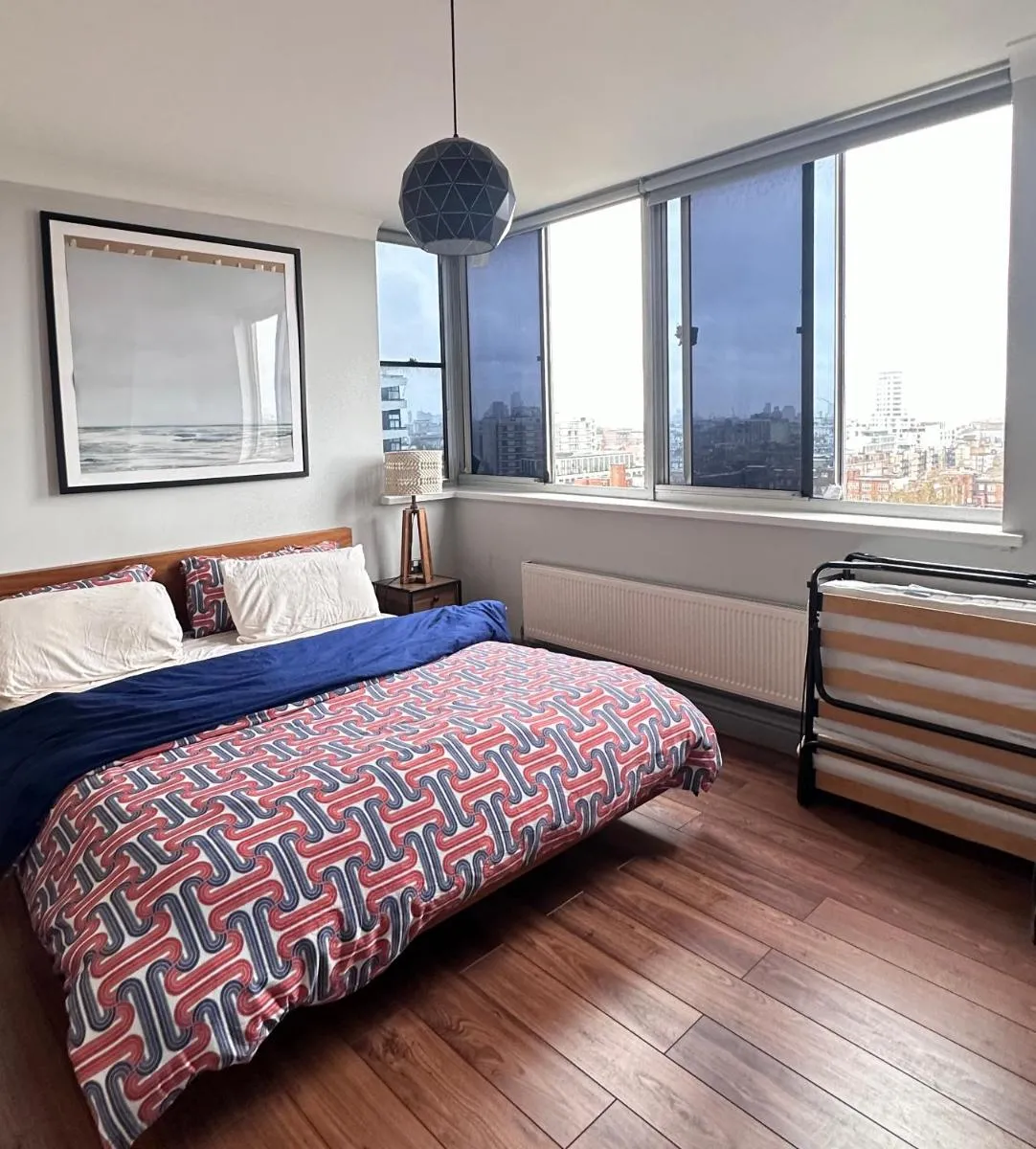 Image 6 of Modern flat Central London