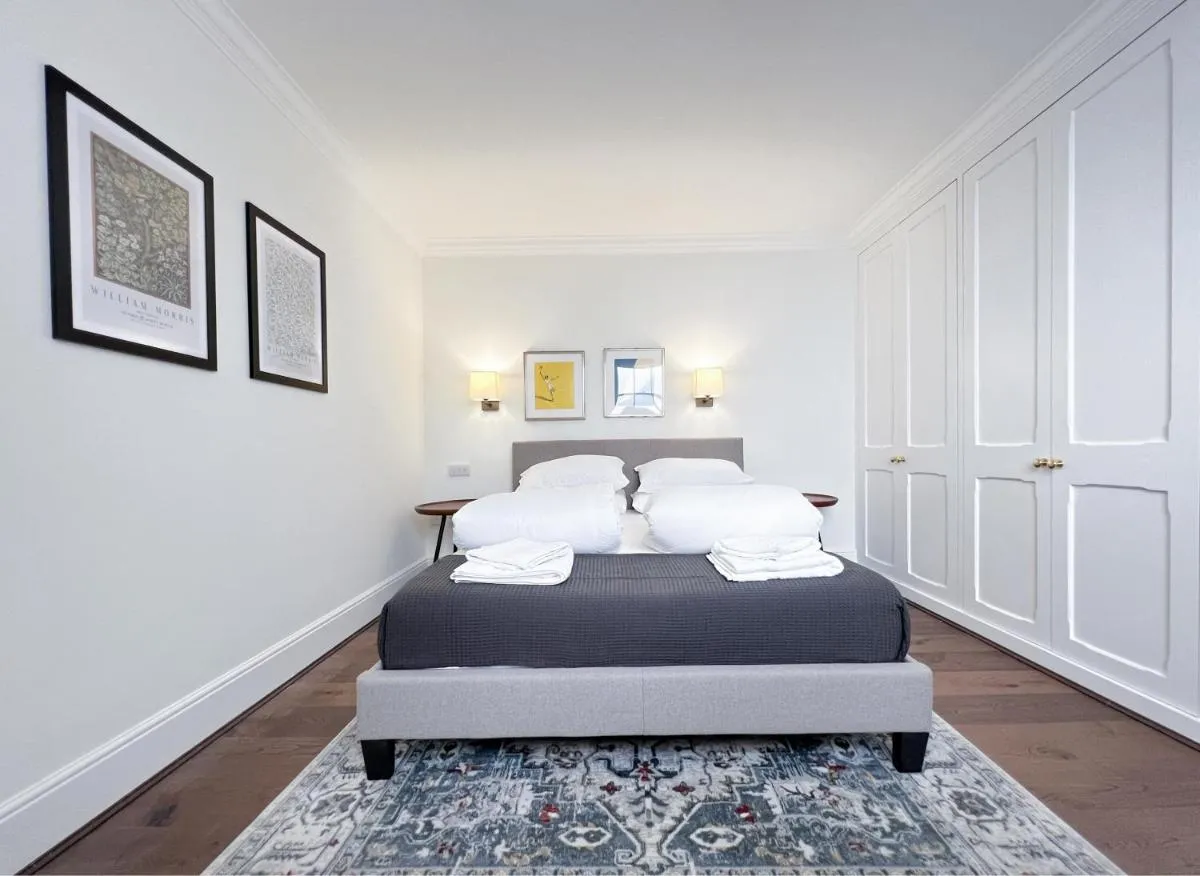 Image 1 of Museum ST Central Soho Apartment