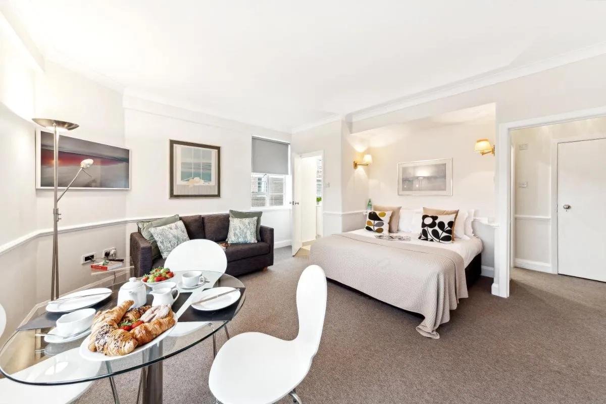Image 4 of Nell Gwynn Chelsea Accommodation