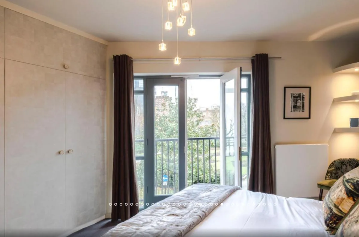 Image 6 of Neon Melody – Playful 2 Bedrooms by London Bridge