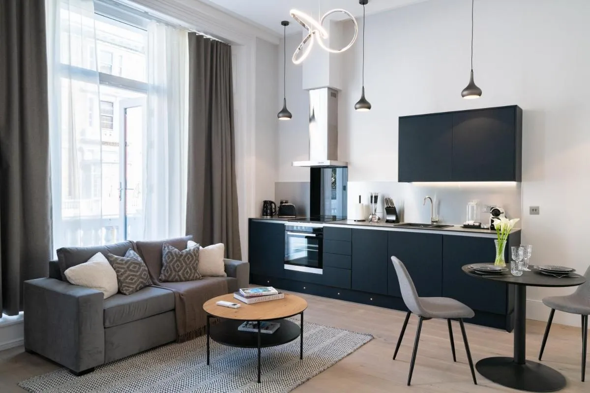 Image 4 of No. 2 Queensberry Place by Stayo
