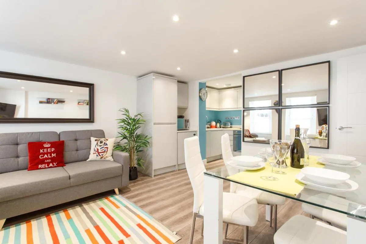 Image 3 of Notting Hill Residences