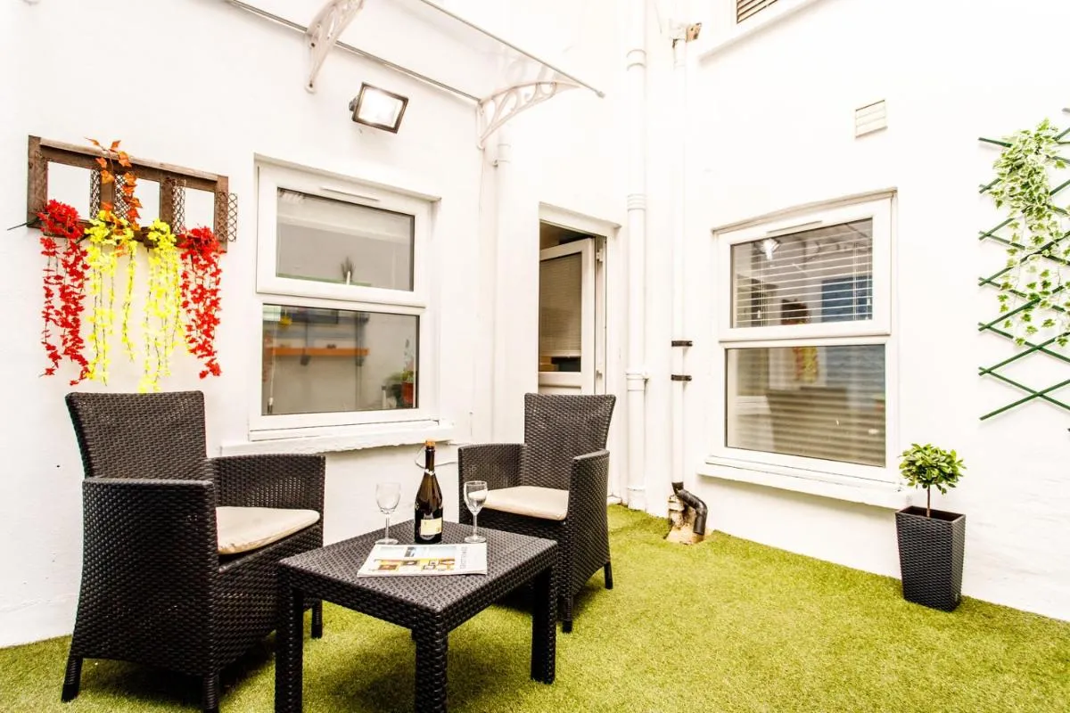 Image 5 of Notting Hill Residences